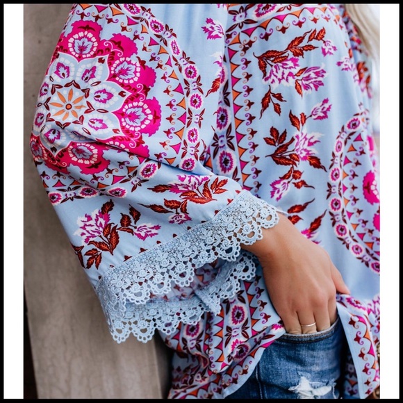 Summer Florals Top - Picture 8 of 8